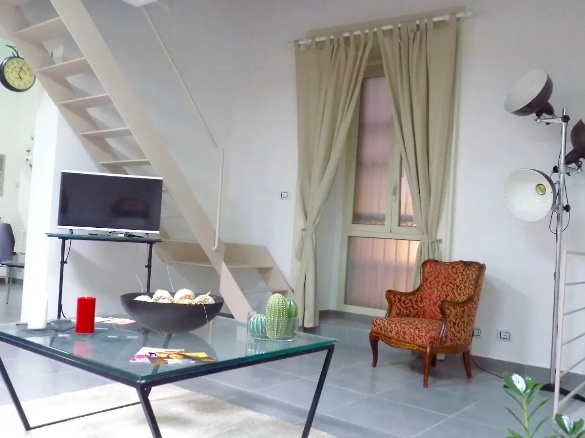 Casa Dell'Edera Villa CTA 0*,